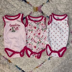 3 piece sleeveless onesie girl 6-9M